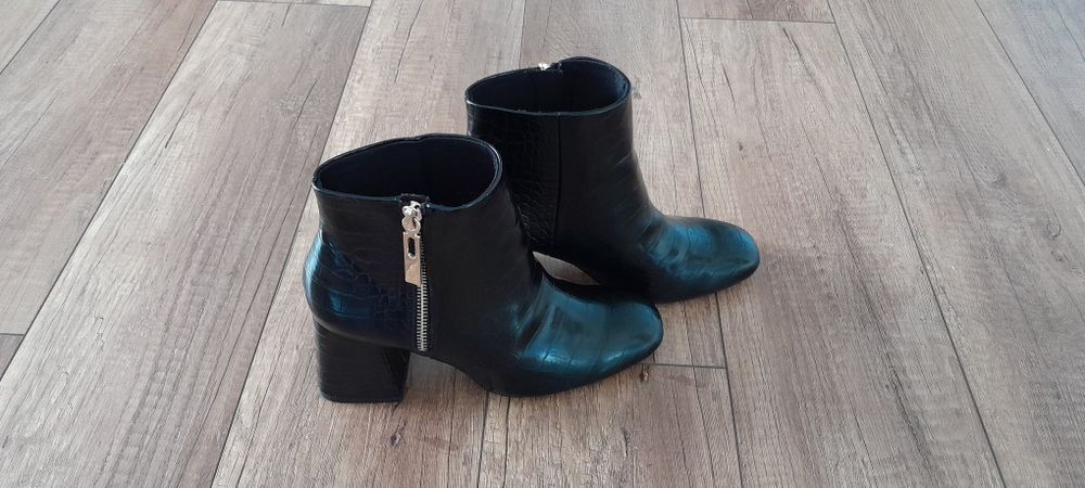Nowe jesienne botki Stradivarius - 36