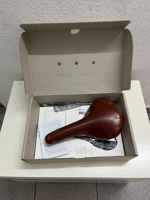 Selim em Couro Brooks B17 Special / Swift Honey – Novo na Caixa Original