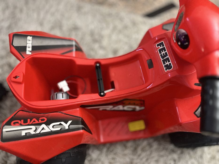 Moto eléctrica Feber para crianças