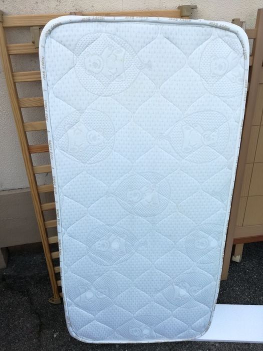 Cama de grades para bebé