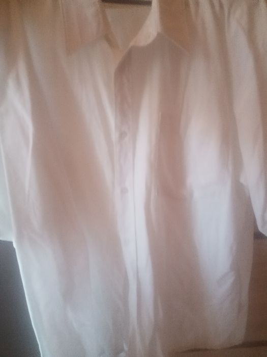 Sprzedam koszulę białą krótki rękaw.