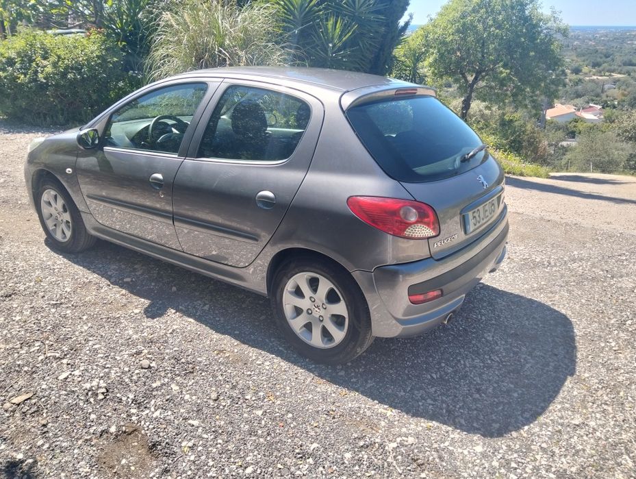 Peugeot 1.4 HDI 2010 pouco klms