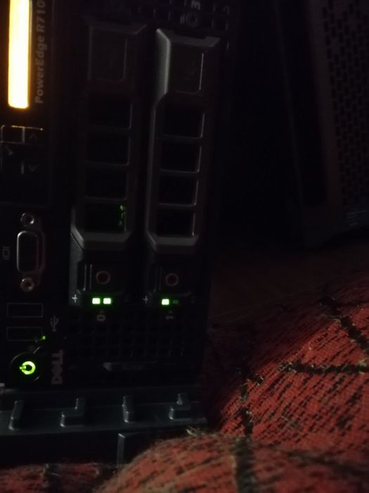 Сервер Dell R710 2xXeon SAS 6x399Gb 32Gb