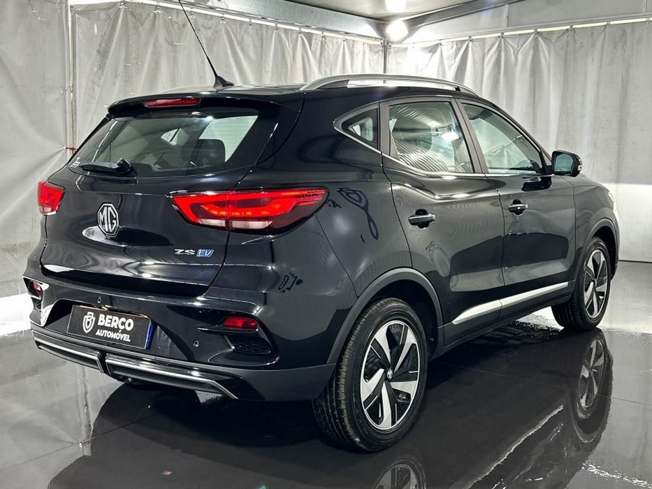 MG ZS EV 72.6 kWh Luxury