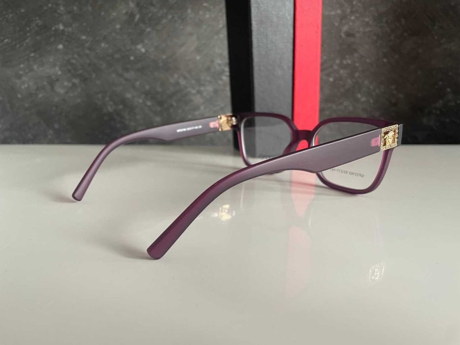 Stylowe, modne okulary oprawki, zerówki.