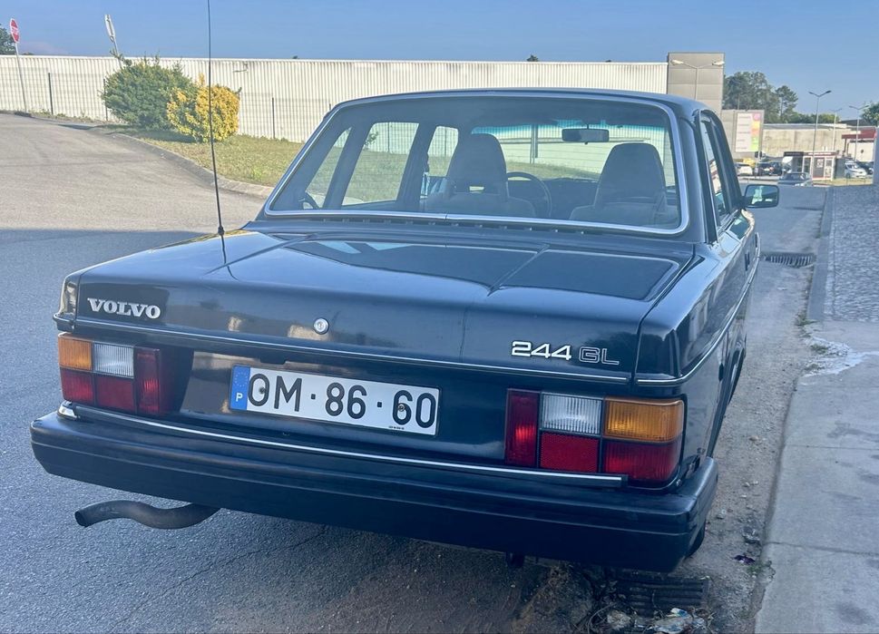 Volvo 244 GL  Nacional  com Overdrive