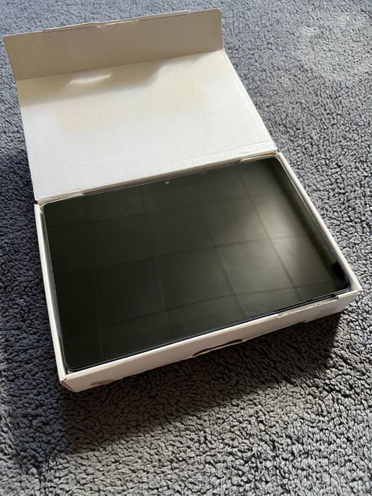 Планшет HUAWEI в хорошому стані