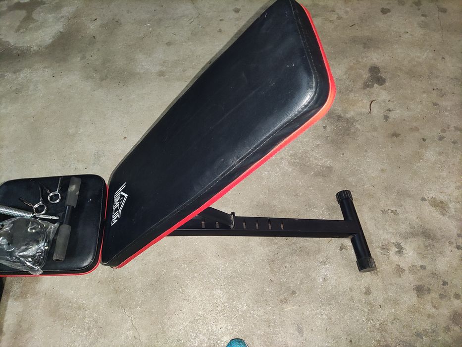 Banco de Musculação + Halteres – Bom estado