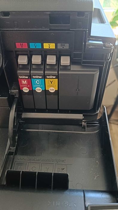 Brother DCP-J105 drukarka + skaner + Wi-Fi + dodatkowe kartridże
