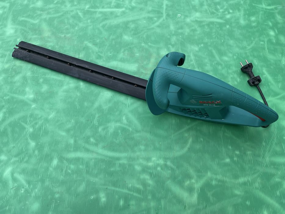 Corta-sebes elétrico Bosch