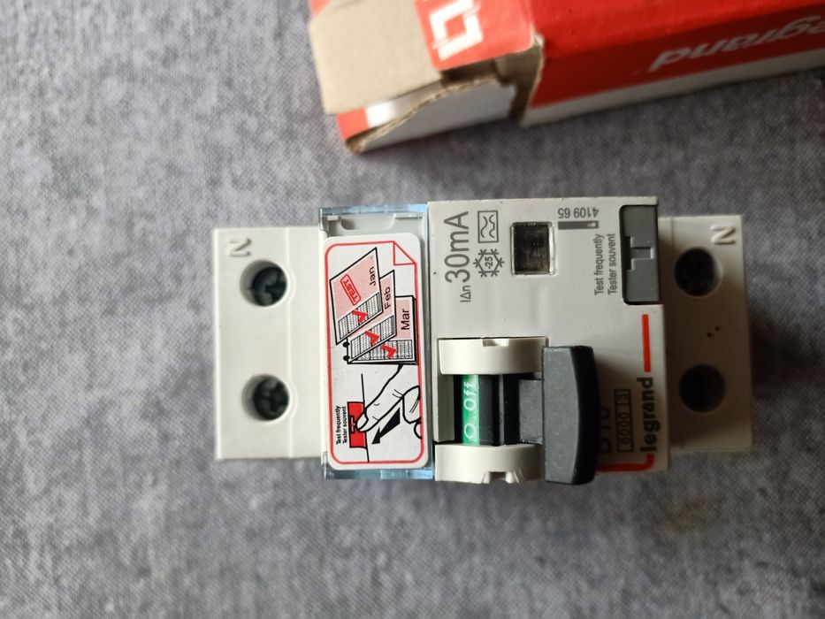 Wyłącznik różnicowoprondowy Legrand