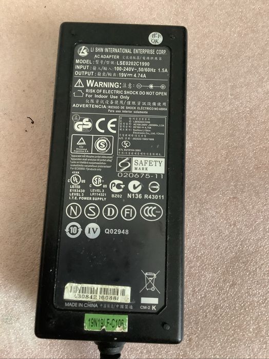 AC adaptador - Carregador computador portatil 19V , 4.74A