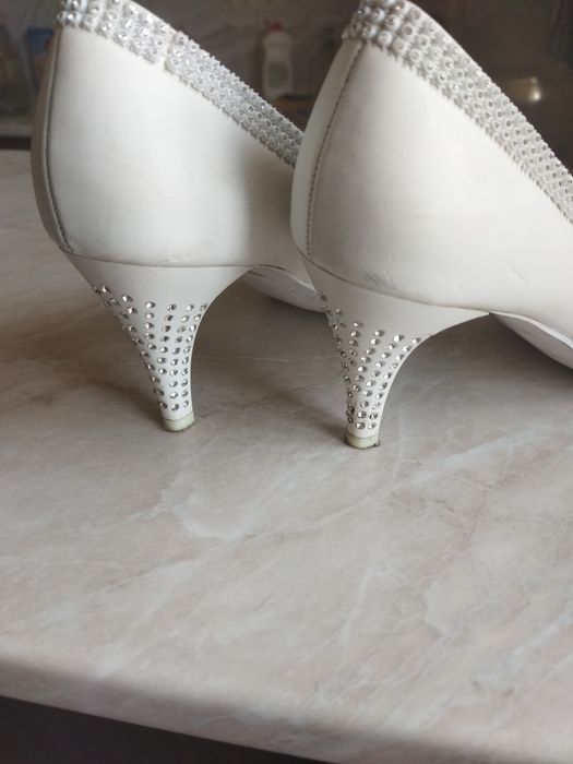 Продам свадебные туфли