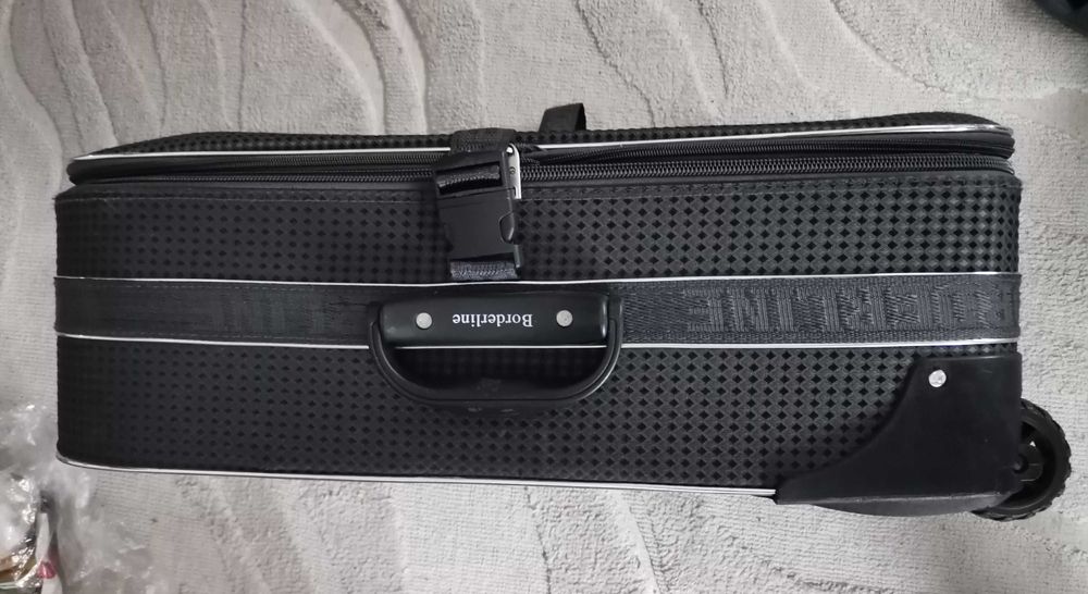 Walizka na kółkach duża mocna pojemna sprawdzona i tania !