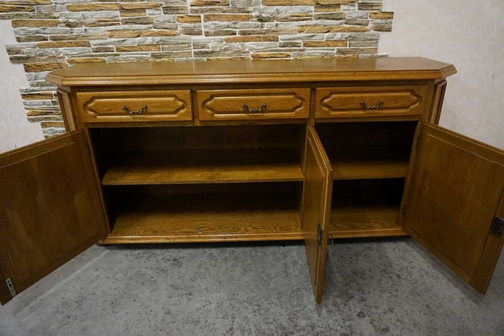 Komoda Dębowa 3 drzwiowa szer. 170 cm    P-1347