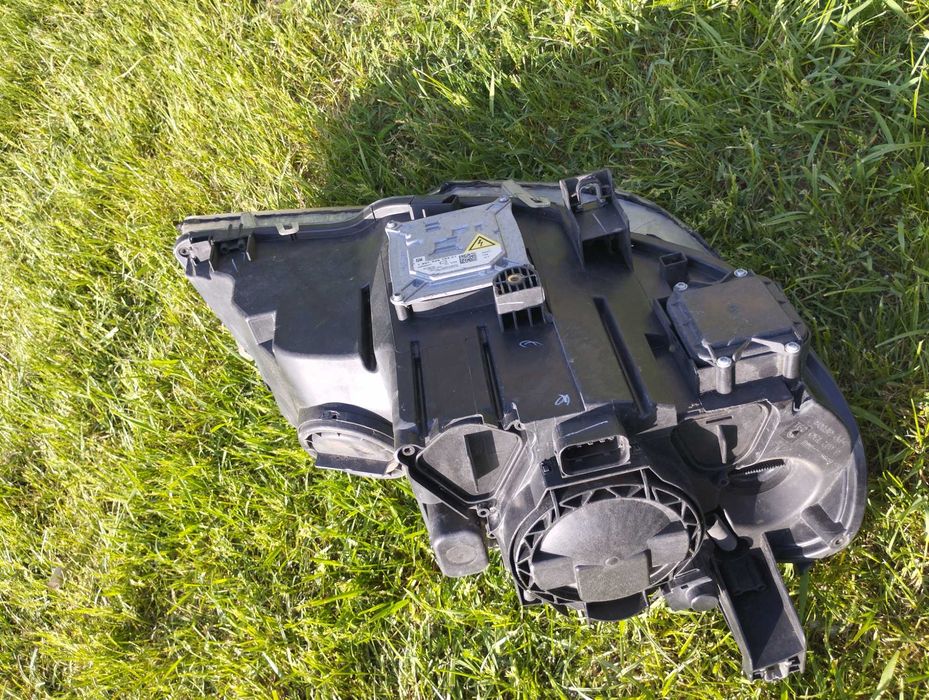 Lampa bixenon BMW X5 e70