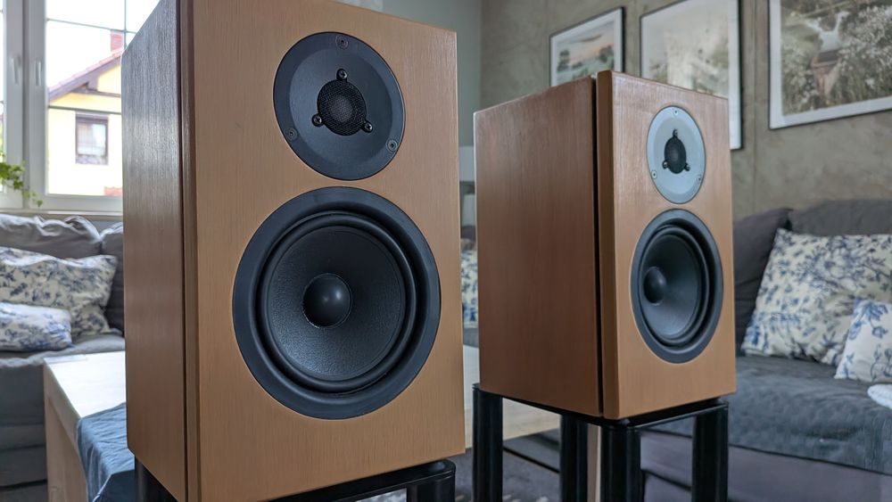 Linn Tukan monitory