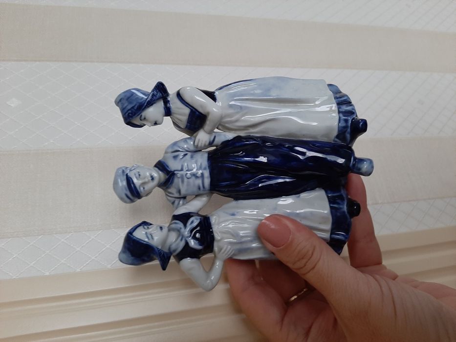 Статуэтка фарфоровая