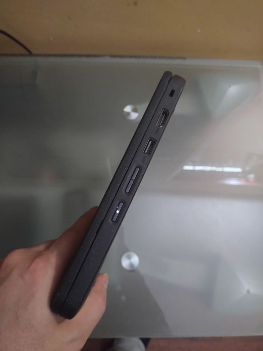 Uszk. Dotyk Lenovo 500e gen3 N4500 4/32gb linux bateria 7h