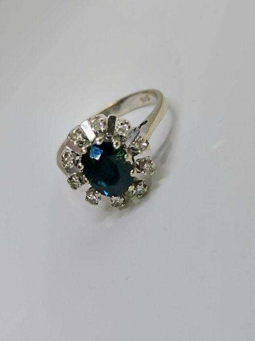 Pierścionek z szafirem 1,80 ct