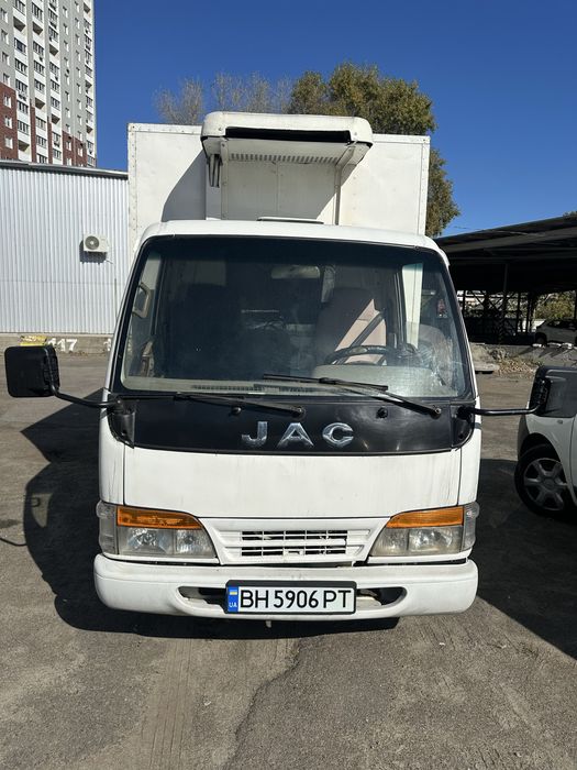 Прдам Jac 1020 рефрежиратор