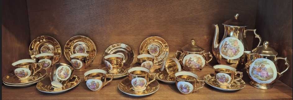 Serviço grande café dourado integral quase completo