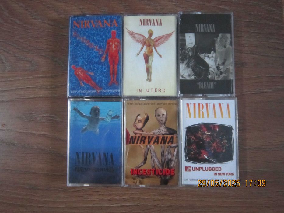аудіокасети з записом гурту Nirvana
