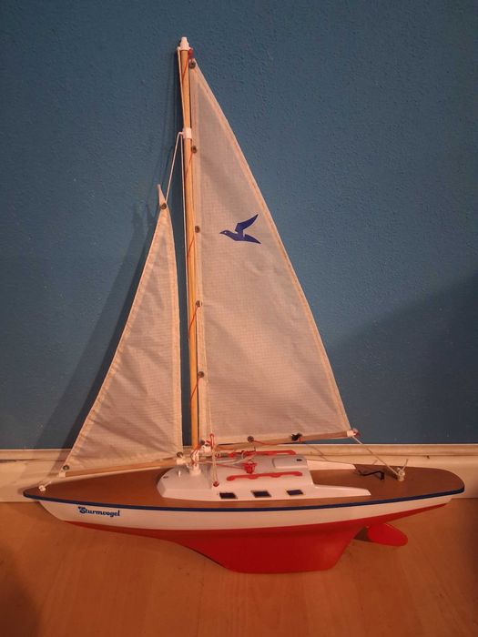 Veleiro de brinquedo "Gunter Sturmvogel" 55 X 67 cm