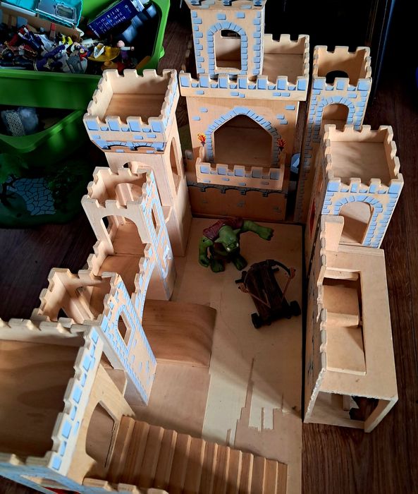 Zamek rycerski drewniany Montessori