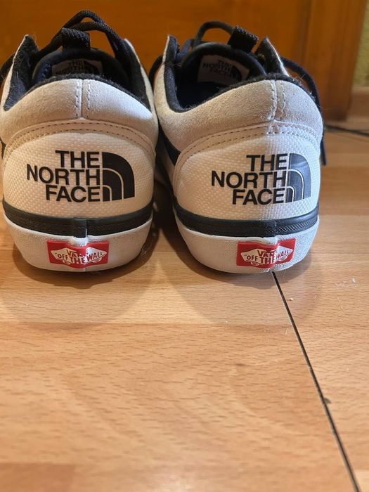 Mens Size 6.5 - Women's 8 VANS North Face x Old Skool MTE DX True Whit