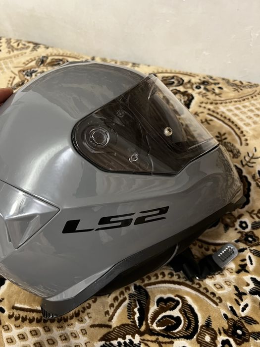 Продам мотошолом LS 2