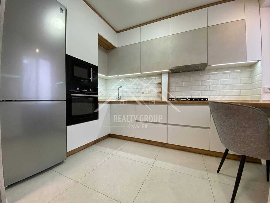 Продаж сучасної 3к на Космонавтів (біля 91 гімназії)