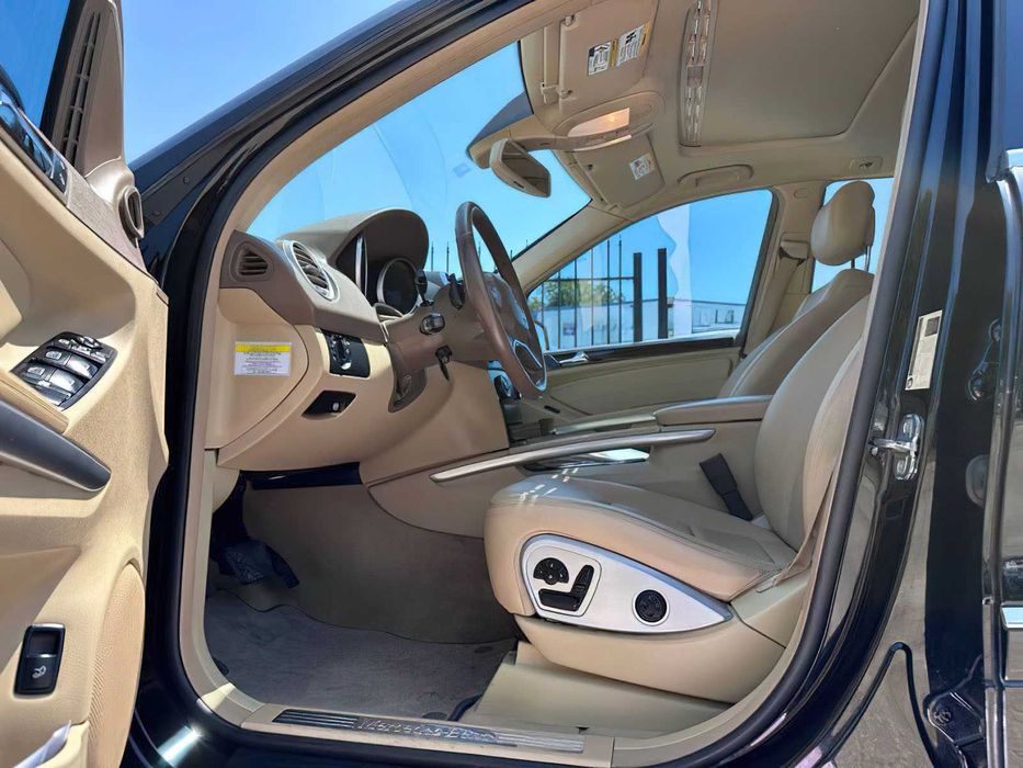 Mercedes-Benz M-Class ML 350      2011