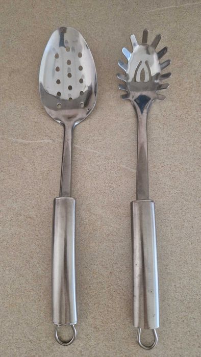 Conjunto 2 espumadeiras de inox