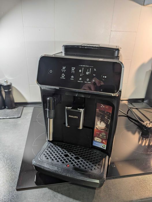 Automatyczny ekspres do kawy Philips LatteGo EP2200