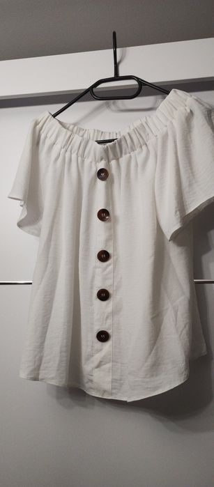 Biała bluzka hiszpanka