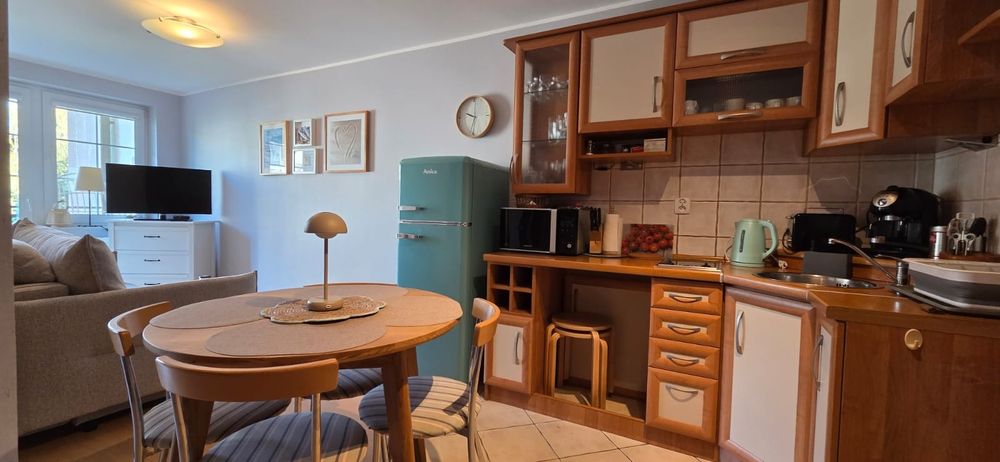 Bliziutko morza wynajmę apartament 2 pokojowy z aneksem położony 150 m