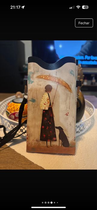 Carteira para telemovel com alça para colocar ao pescoco