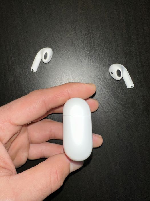 Apple Airpods 4 anc 2024