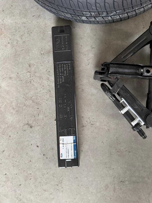 Koło zapasowe lewarek Klucz Ford Mondeo MK5