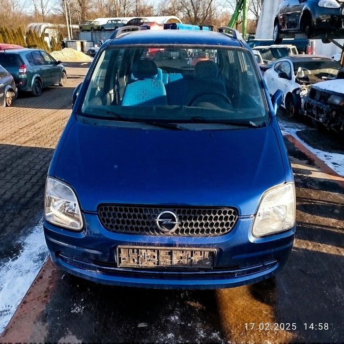 Opel Agila na części .