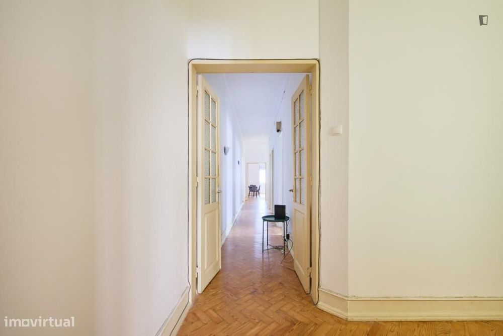 Quarto - localizado em Entrecampos Lisbon