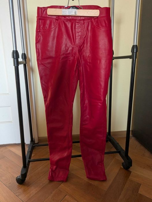 Яскраві червоні шкіряні штани 38-40