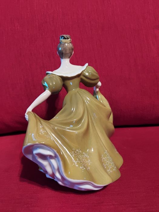 Royal Daulton porcelanowa figurka "Lynne"