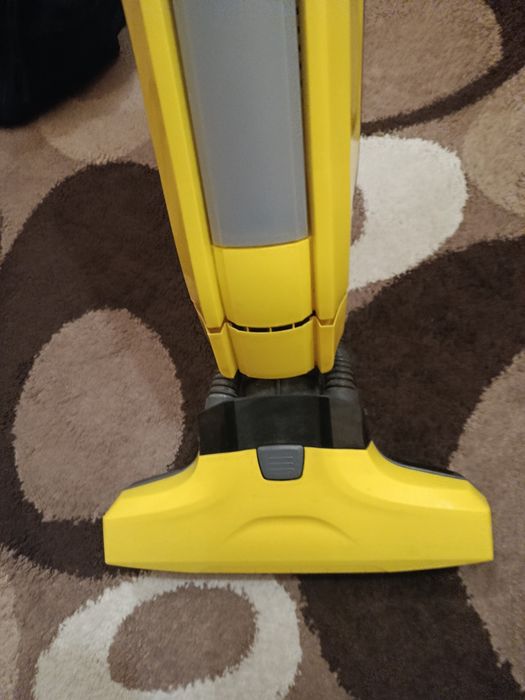 Миючий пилосос Karcher FC 5 Cordless (1.055-601.0)
Жовтий
Об'єм пилозб