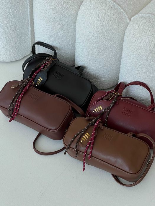 Сумка Miu Miu багет з брелком  на плечо Миу Миу  клатч