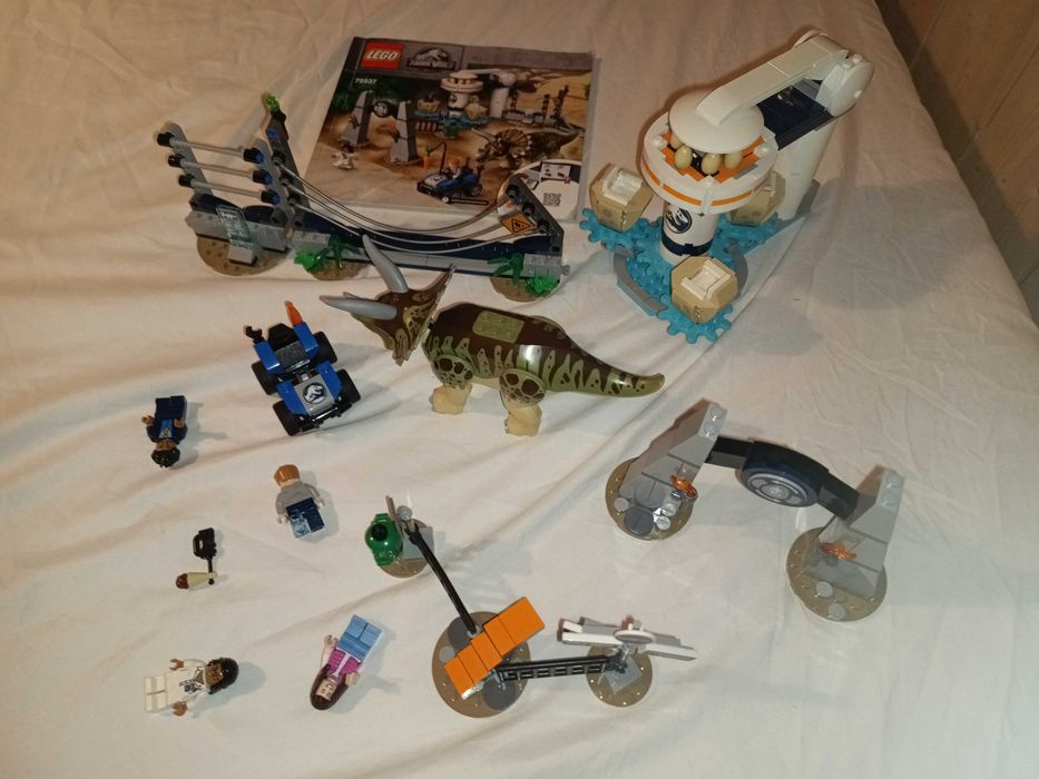 LEGO 75937 triceratops
