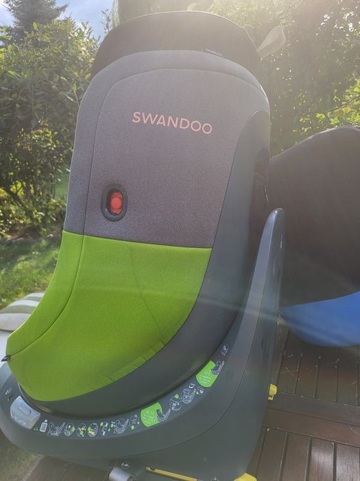 Sprzedam fotelik samochodowy SWANDOO