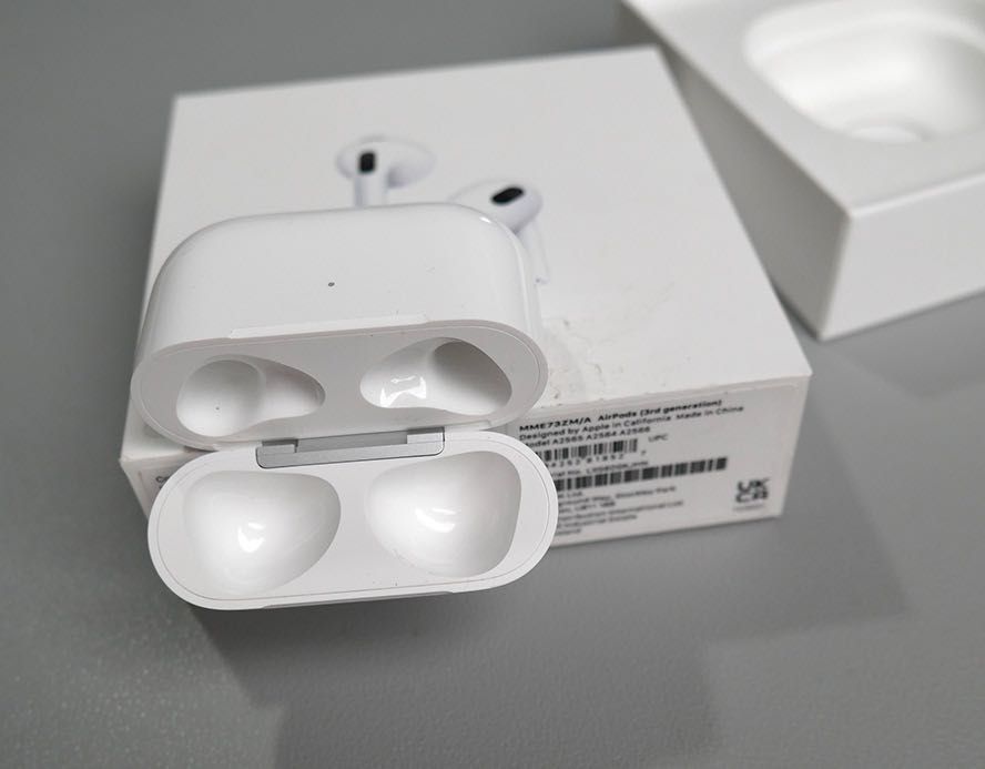 Apple Airpods 3 Oryginalne etui ładujące