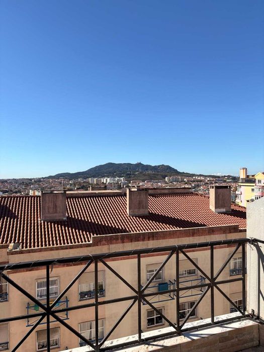 Vende-se T1+1 DUPLEX Na Tapada Das Merces